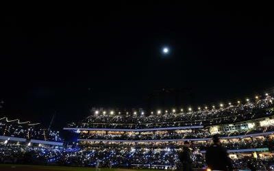 Mets dan un espectáculo de luces a sus aficionados en el Citi Field