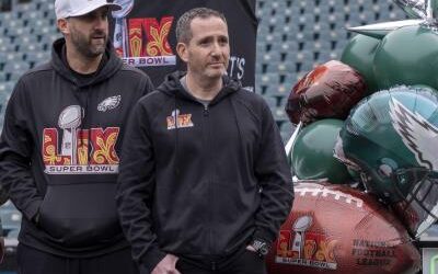 Howie Roseman tiene a los Eagles en  Super Bowl