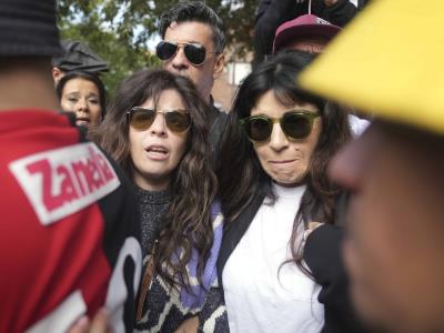 Fútbol: Fans de Maradona increpan a acusados por su muerte