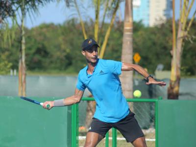 El checo Jakub Mensik avanza en el ATP República Dominicana Open