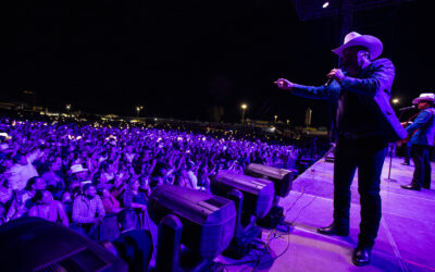 Maestros laguneros bailan al ritmo de Tropicalísimo Apache, La Firma y Los Invasores de Nuevo León