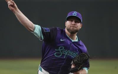 Corbin Burnes lanza siete entradas y lidera a Arizona al triunfo