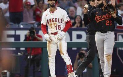 Triple de Matthew Lugo en su primer hit en Grandes Ligas