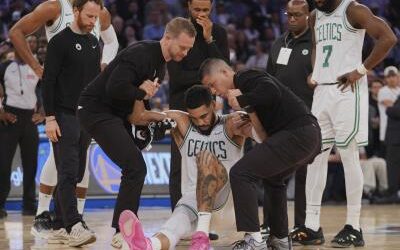 Tatum fuera el resto de los playoffs tras cirugía de tendón de Aquiles