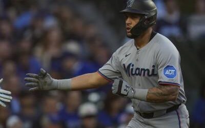 Agustín Ramírez voló la cerca y Miami evitó la barrida
