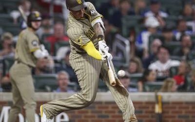 Machado conecta jonrón en la 9na y Padres superan 2-1 a Bravos