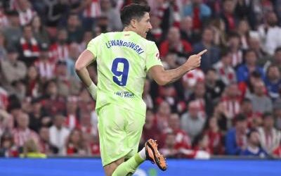 Lewandowski anota dos, pero no alcanza a Mbappé por el título de goleo