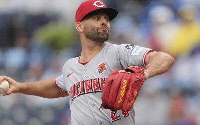 Martínez y Stephenson ayudan a Rojos a derrotar 7-4 a los Reales