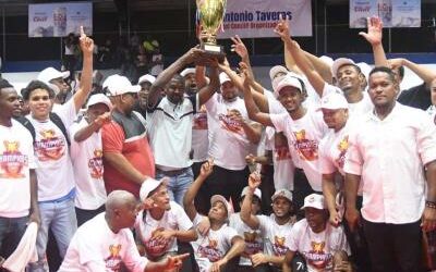 Baloncesto: Caminantes de Los Alcarrizos se coronan campeones