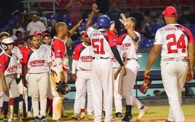 Atléticos de Puerto Plata extienden racha ganadora en Liga de Verano