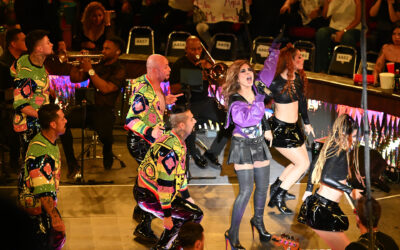 Noche lluviosa se convierte en una de ‘lentejuelas’ en Gómez con Gloria Trevi