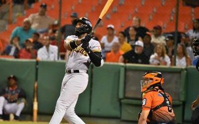 Béisbol: Aderlín líder de jonrones; Liberato batea .404 en México