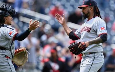 MLB: Emmanuel Clase llega a 15 rescates
