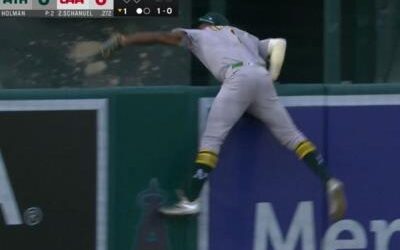MLB: El novato Denzel Clarke se roba un jonrón