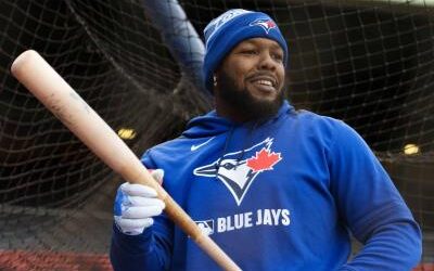 A Guerrero Jr., le toca hacer ajustes urgente