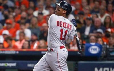 Rafael Devers es transferido de Boston a los Gigantes