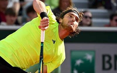 Tsitsipas sufre en su primer triunfo con el entrenador Ivanisevic