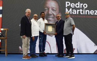 MLB: Dedican a Pedro Martínez, la DSL 2025