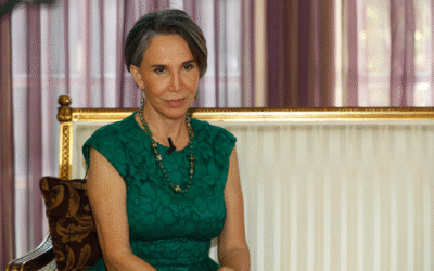 Critican a Florinda Meza por mostrar poemas de Chespirito