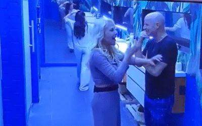 Facundo invade el baño de Olivia Collins y desata risas y tensión en La Casa de los Famosos 2025