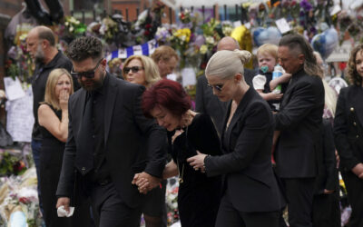 Birmingham se despide de Ozzy Osbourne y su familia al frente