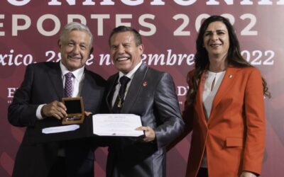Morenistas premiaron y apapacharon a Julio César Chávez padre durante años