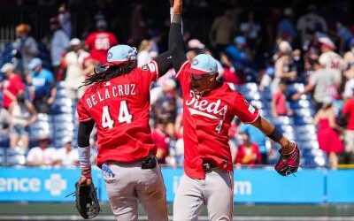 Elly de la Cruz impulsa a los Rojos en triunfo sobre Filis