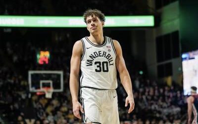 Debutan dominicanos David Jones y Chris Mañón en Summer League