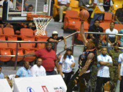 LNB: Titanes toman delantera serie final al vencer a los Metros