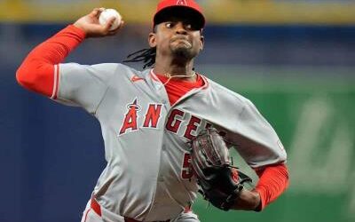 MLB: José Soriano domina los bates de Filadelfia
