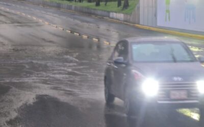 Lluvias matutinas desquician varios puntos de la Ciudad de México