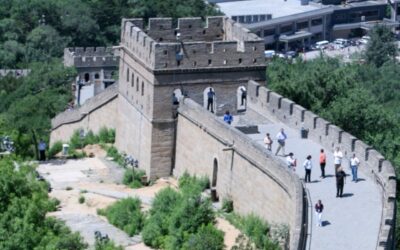Viaje a la Muralla China reaviva polémica por vacaciones morenistas