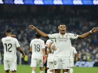 Mbappé rescata al nuevo Real Madrid en su estreno liguero