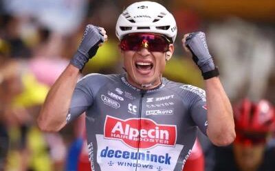 Philipsen logra el primer maillot rojo de la Vuelta a España