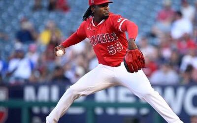 Resumen: Soriano y Alcántara lanzan primores; Devers llega a 28 HR