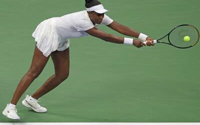 Venus Williams cae con honor en su regreso al US Open