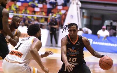LNB: Los Titanes del Sur se colocan a un triunfo del título