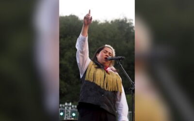 Lagunera Vivir Quintana ilumina el escenario del Skirball Cultural Center