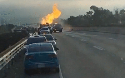 Cierran Autopista México-Puebla tras volcadura de tracto camión