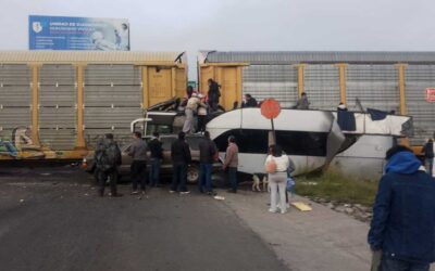 Accidente en Atlacomulco: tren embiste autobús, hay al menos 8 muertos y 45 lesionados