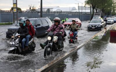 Sal con paraguas, Frente frío 2 y monzón mexicano ocasionarán lluvias en casi todo el país