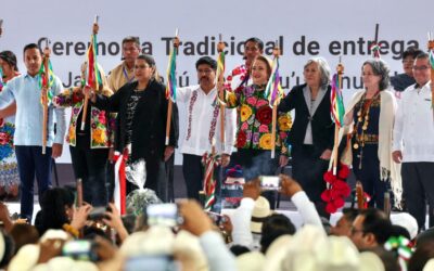 Indígenas entregan bastones de mando a nuevos ministros de la Corte