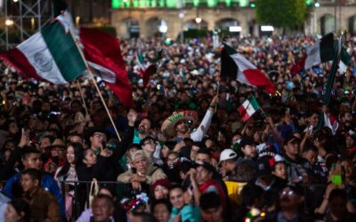 Miles abarrotan el Zócalo de la CDMX para el Grito de Independencia