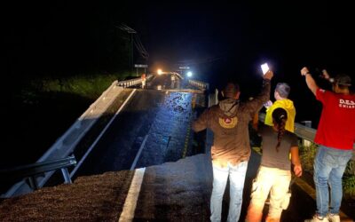 Lluvias colapsan dos puentes en Chiapas; Sheinbaum promete su reconstrucción