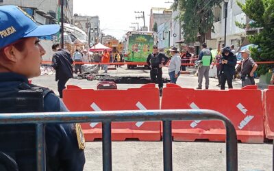 20 personas son trasladadas a un albergue por socavón en Iztapalapa