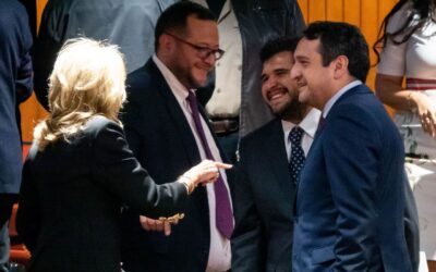 Bancada de diputados del PAN denuncia penalmente a tres de los hijos de AMLO