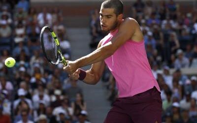 Alcaraz y Djokovic avanzan con desempeño distinto a cuartos de final