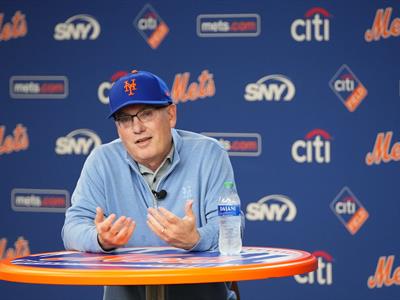El dueño de los Mets califica de inaceptable el desempeño del conjunto