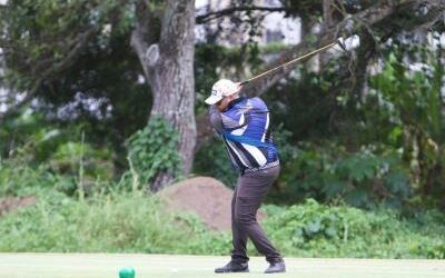 Golf:  Eduardo Molina lidera primer día edición 50 Copa Rotativa