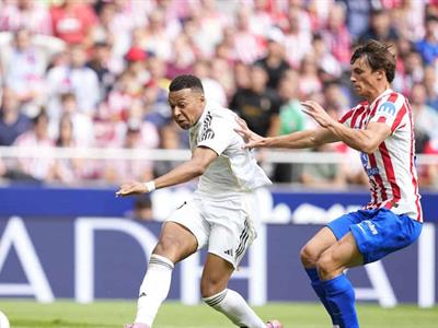 Julián Álvarez guía al Atlético en goleada al Real Madrid